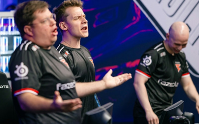 FaZe 13-3碾压HEROIC:s1mple赛后嘲讽,karrigan回应,奥斯汀Major FaZe 13-3碾压HEROIC:s1mple赛后嘲讽,karrigan回应,奥斯汀Major