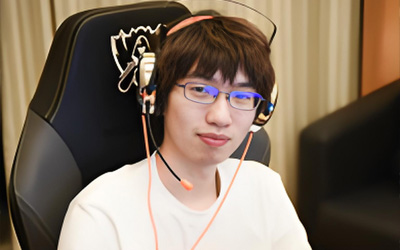 957评论管泽元看好WE视频:管,你还记得我们队名是WEB吗 957评论管泽元看好WE视频:管,你还记得我们队名是WEB吗