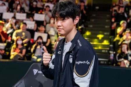 Chovy赛后坦言"多巴胺不足"!GEN零封KT却自曝:团战全靠站位调整 Chovy赛后坦言"多巴胺不足"!GEN零封KT却自曝:团战全靠站位调整