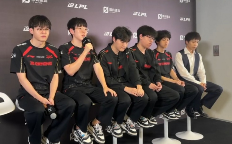 JDG爆冷0-2不敌iG赛后群访：Scout坦言潘岩组合失效 Cl