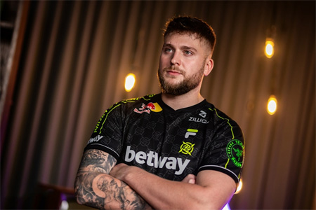 从CS巨星到经纪人：k0nfig退役宣言“不愿后辈重蹈我的