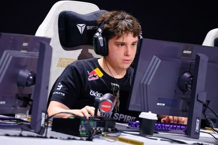 Team Spirit横扫BLAST Slam IV！Yatoro率队3胜，下一战B