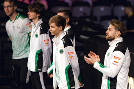 Falcons主席怒斥变阵谣言！239万粉丝关注的CS2豪门为何死守烂阵？