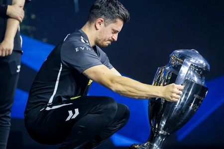 2025 HLTV年度最佳图集