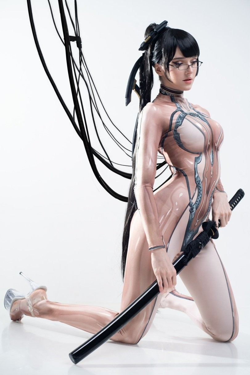 拉脱维亚知名coser兼模特Cos韩国动作游戏《星刃》女主角伊芙