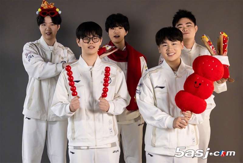 IG 3:0击败JDG夺得2025德玛西亚杯冠军