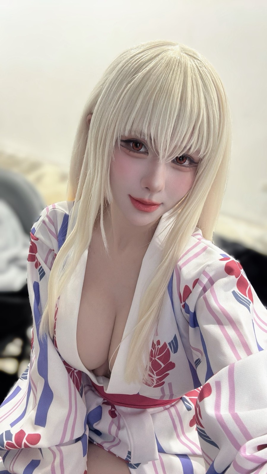 知名Coser小空Cos《棕色尘埃2》温泉剑客布莱德