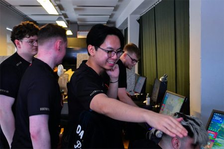 官宣：ECSTATIC下放四名选手，仅留nut nut一人