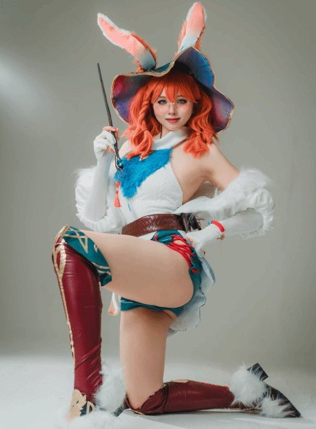 韩国知名美女Coser演绎《英雄联盟》阿萝拉，可爱与性感之间的独特魅