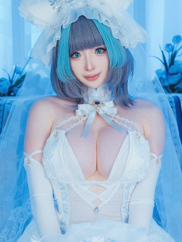 新加坡美女Cos多个游戏角色美照，性感曲线，诱人的大雷！