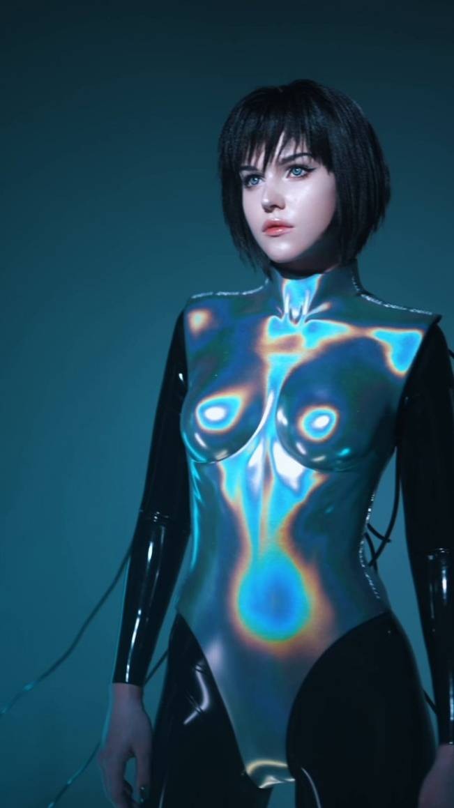俄罗斯美女分享《新攻壳机动队2026》草薙素子Cos美图