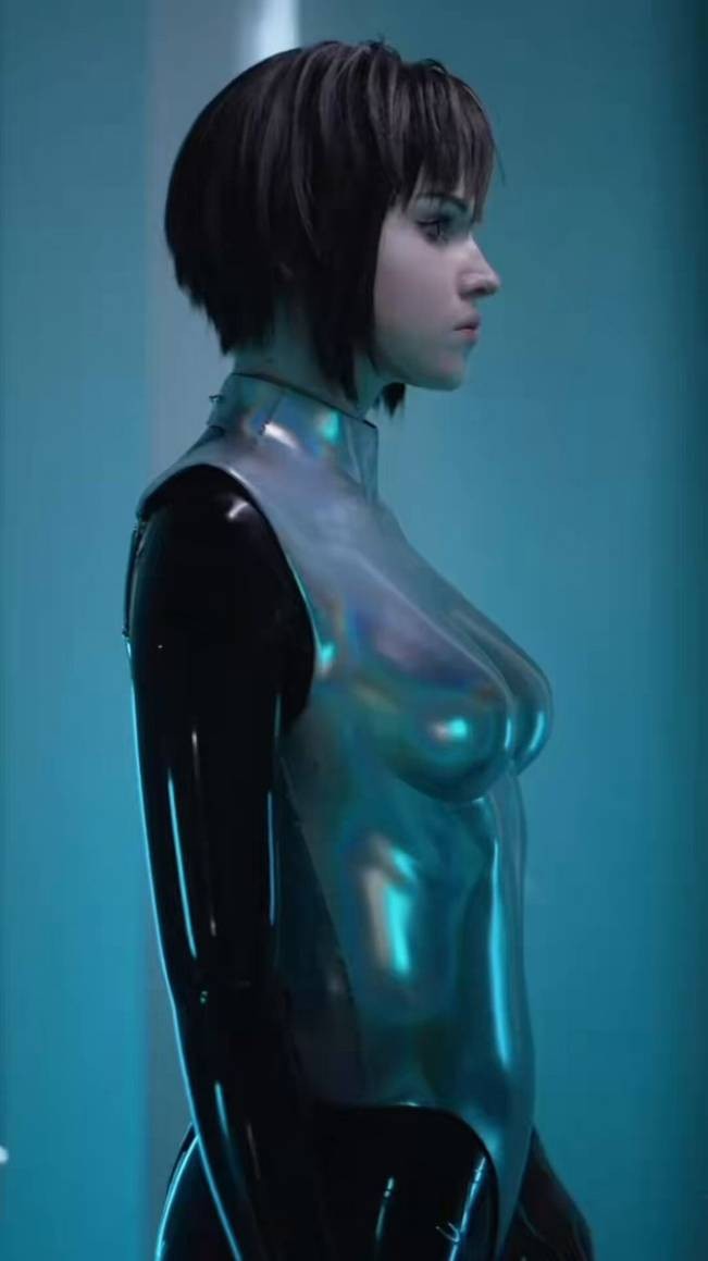 俄罗斯美女分享《新攻壳机动队2026》草薙素子Cos美图