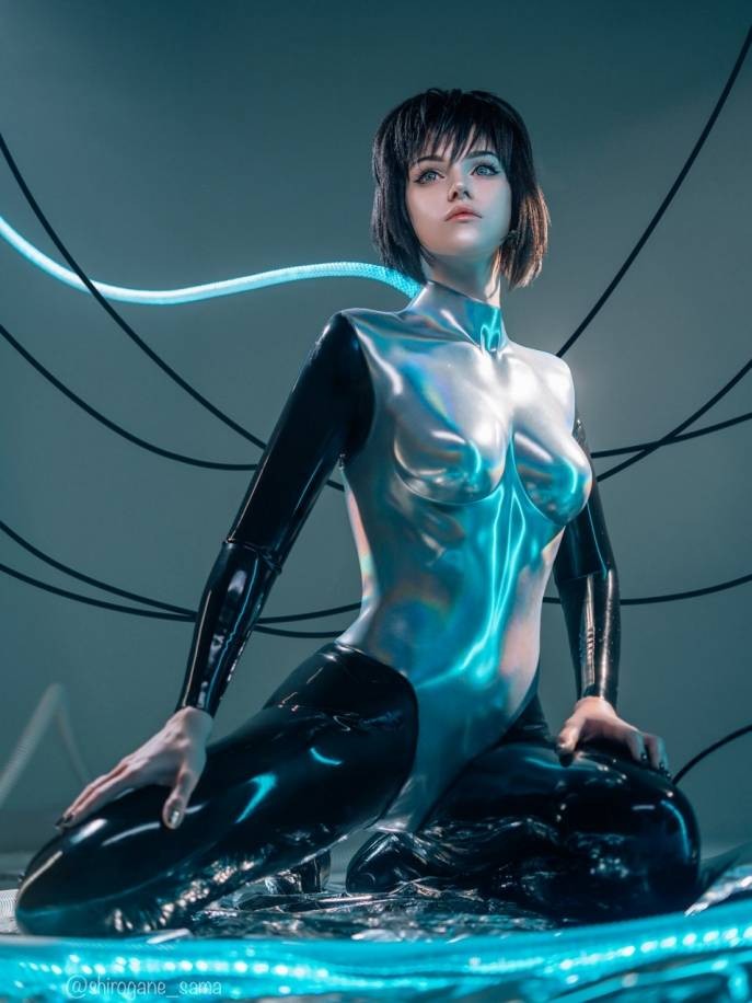 俄罗斯美女分享《新攻壳机动队2026》草薙素子Cos美图